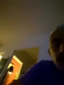 Snapshot of cuci45 chatting on 11-06-25, 06:20 cuci45 online show from 11-06-25, 06:20