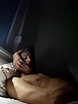 Snapshot of cuci45 chatting on 11-30-25, 06:17 cuci45 online show from 11-30-25, 06:17