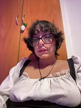 Snapshot of aurora_xoxo chatting on 01-14-26, 04:29 aurora xoxo online show from 01-14-26, 04:29