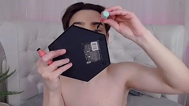 RobbyCharming online show from 04-17-26, 04:37