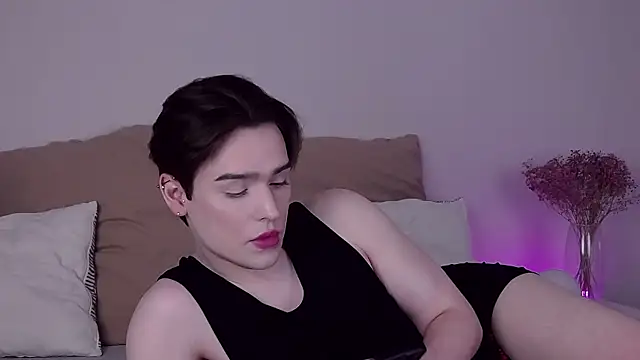 RobbyCharming online show from 06-12-26, 07:40