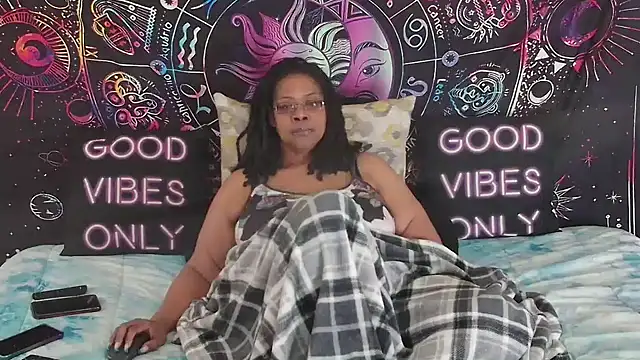 Snapshot of RenaeCumsAlot69 chatting on 02-03-26, 06:46 RenaeCumsAlot69 online show from 02-03-26, 06:46