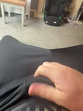 Averagematt1991 online show from 10-03-25, 10:23