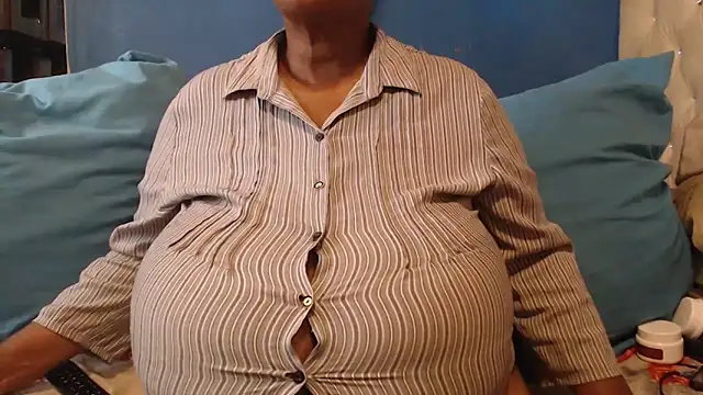 CUTEFIRMMELONSS online show from 02-06-26, 10:29