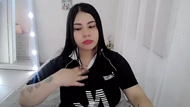 Snapshot of Youlittlepervertt_ chatting on 05-20-26, 02:07 Youlittlepervertt online show from 05-20-26, 02:07