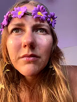 Snapshot of jasminedaze888 chatting on 10-27-25, 10:36 jasminedaze888 online show from 10-27-25, 10:36