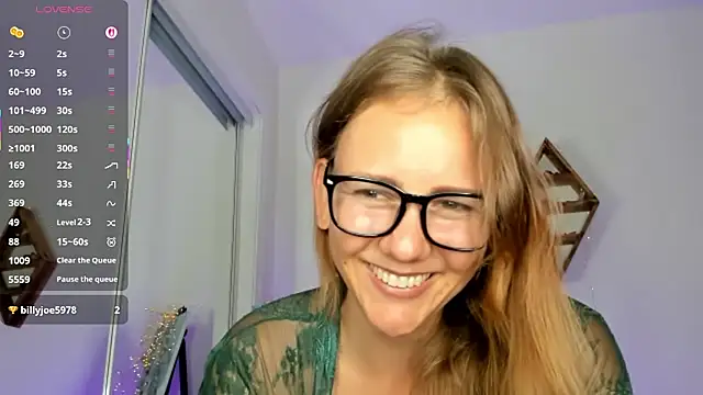 Snapshot of jasminedaze888 chatting on 12-13-25, 10:15 jasminedaze888 online show from 12-13-25, 10:15