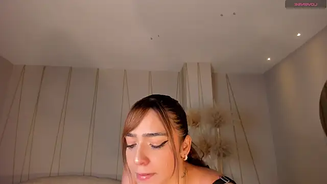 MariamRivera  online show from 01-30-25, 03:44