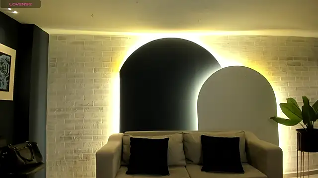 MariamRivera  online show from 02-02-25, 03:54