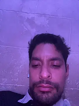 Snapshot of thegoldensexting420 chatting on 03-15-26, 09:26 thegoldensexting420 online show from 03-15-26, 09:26