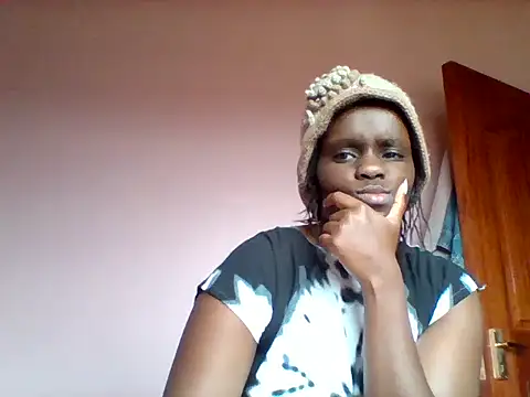 Snapshot of sexydarl chatting on 12-24-24, 08:00 sexydarl online show from 12-24-24, 08:00