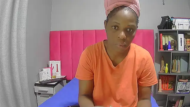 Shaniko89 online show from 10-25-25, 04:53