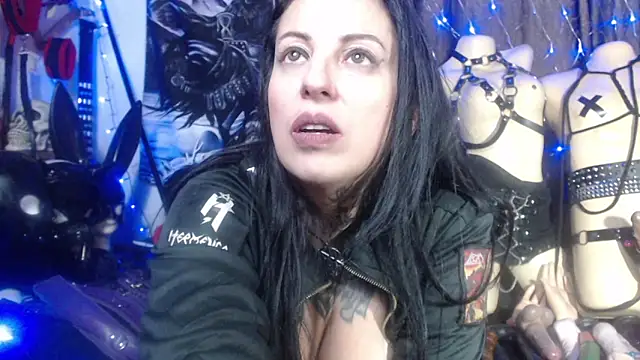 Snapshot of Astartexxx chatting on 03-21-25, 11:44 Astartexxx online show from 03-21-25, 11:44