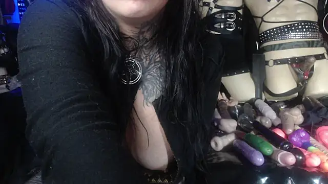 Snapshot of Astartexxx chatting on 09-28-25, 10:42 Astartexxx online show from 09-28-25, 10:42