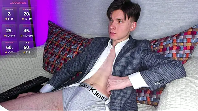 Snapshot of maxboy4 chatting on 02-03-25, 08:24 maxboy4 online show from 02-03-25, 08:24