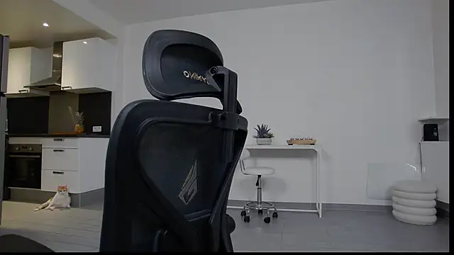 Bella Twine online show from 02-24-26, 09:24