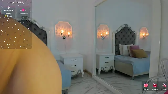 Snapshot of Valentina_Ross_ chatting on 05-06-26, 12:32 Valentina Ross online show from 05-06-26, 12:32