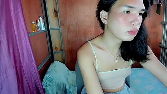 Snapshot of mav1s_ chatting on 12-17-25, 12:16 mav1s online show from 12-17-25, 12:16