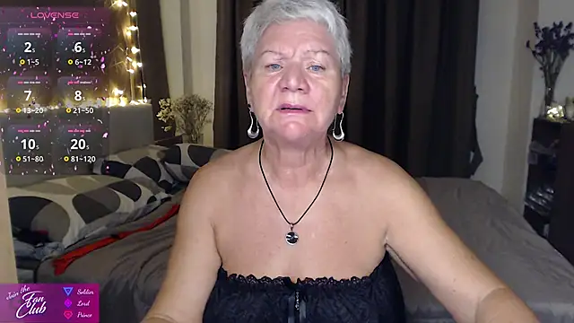 roxana brooks online show from 05-18-26, 02:23