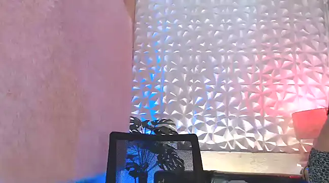 Snapshot of Ladygel20 chatting on 01-13-25, 03:01 Ladygel20 online show from 01-13-25, 03:01