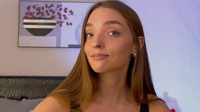 Snapshot of VirginieCruz chatting on 01-18-25, 08:41 VirginieCruz online show from 01-18-25, 08:41