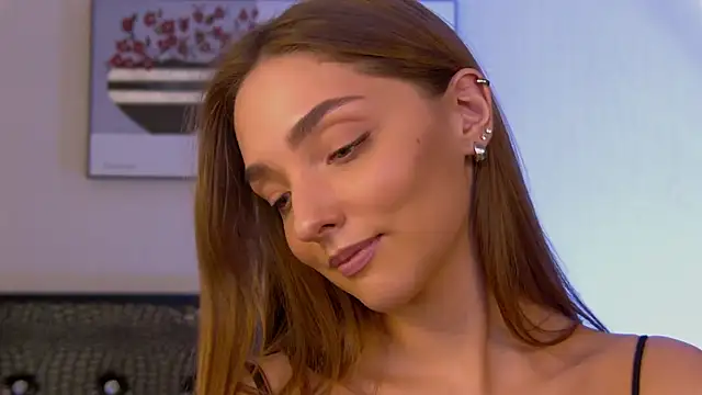 Snapshot of VirginieCruz chatting on 01-24-25, 12:41 VirginieCruz online show from 01-24-25, 12:41