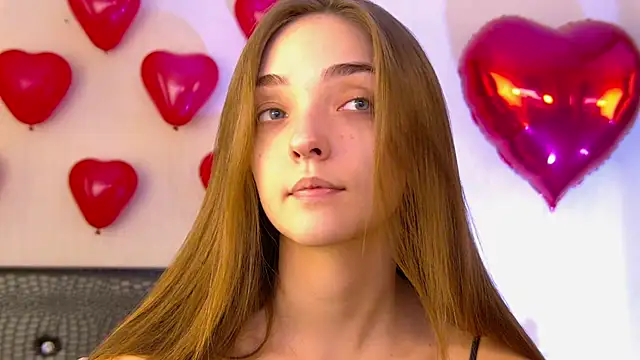 Snapshot of VirginieCruz chatting on 02-15-25, 05:51 VirginieCruz online show from 02-15-25, 05:51