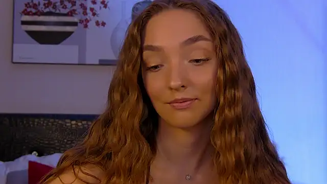 Snapshot of VirginieCruz chatting on 03-17-25, 05:38 VirginieCruz online show from 03-17-25, 05:38