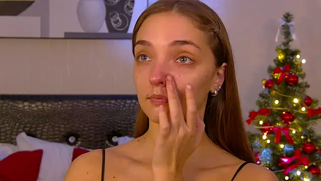 VirginieCruz online show from 12-23-25, 05:38