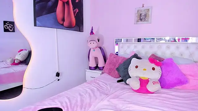 Snapshot of Candace_Hill1 chatting on 03-20-25, 10:51 Candace Hill1 online show from 03-20-25, 10:51