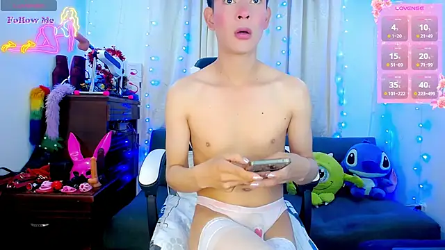 Aleexx    online show from 11-04-25, 10:14