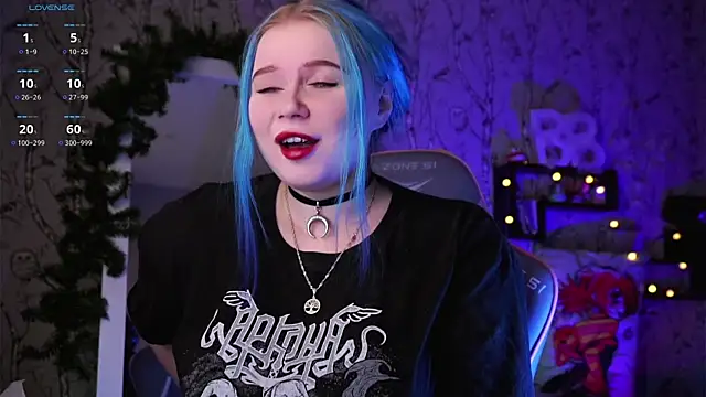 Moon Valkyrie online show from 01-28-25, 01:18