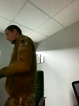 Snapshot of SexSanich chatting on 10-21-25, 02:45 SexSanich online show from 10-21-25, 02:45