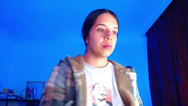 Snapshot of VALERY_MEER chatting on 10-10-25, 12:20 VALERY MEER online show from 10-10-25, 12:20