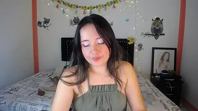 Snapshot of naughty_girl_4u chatting on 12-23-24, 06:37 naughty girl 4u online show from 12-23-24, 06:37