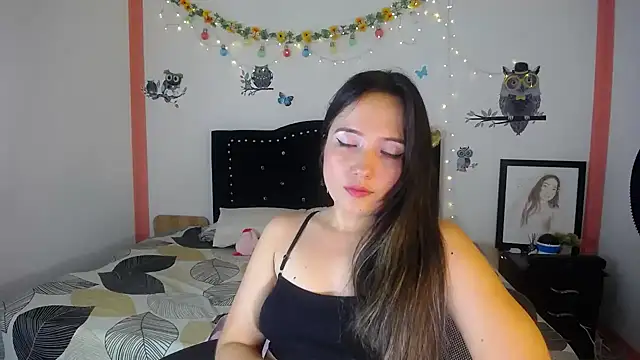 Snapshot of naughty_girl_4u chatting on 12-27-24, 05:37 naughty girl 4u online show from 12-27-24, 05:37