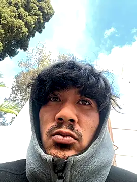 Snapshot of juniiorre chatting on 11-19-25, 11:10 juniiorre online show from 11-19-25, 11:10