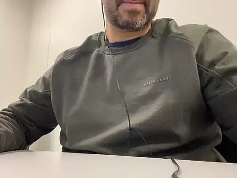  MrPrecum  online show from 12-11-24, 11:00