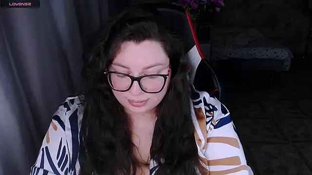 Snapshot of alexa_sweetyy chatting on 10-31-25, 08:32 alexa sweetyy online show from 10-31-25, 08:32