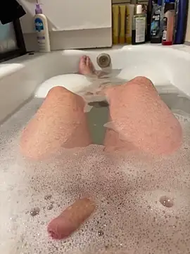 Snapshot of David19932908 chatting on 11-11-25, 06:08 David19932908 online show from 11-11-25, 06:08