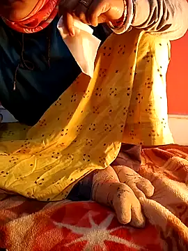 Snapshot of Bengali-boudi chatting on 12-25-24, 06:30 Bengali-boudi online show from 12-25-24, 06:30