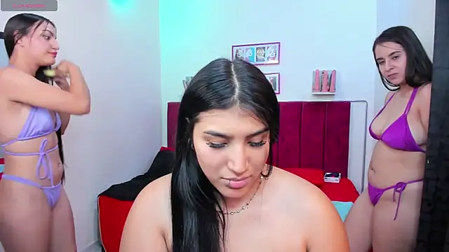 Snapshot of Afrodita-hott chatting on 02-03-25, 03:17 Afrodita-hott online show from 02-03-25, 03:17