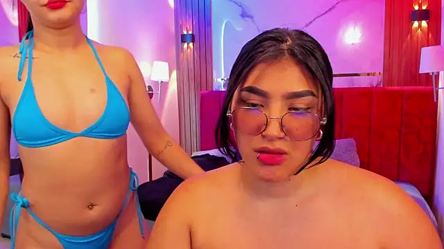 Snapshot of Afrodita-hott chatting on 10-10-25, 04:17 Afrodita-hott online show from 10-10-25, 04:17