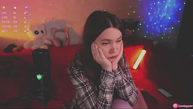 How2Meow online show from 11-06-25, 05:03