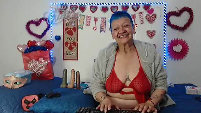 Snapshot of loquitaqueen011 chatting on 02-15-25, 11:25 loquitaqueen011 online show from 02-15-25, 11:25