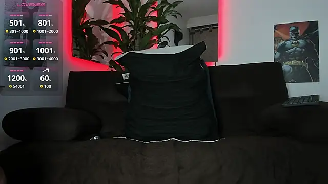 Snapshot of DantePierroo chatting on 01-10-26, 10:39 DantePierroo online show from 01-10-26, 10:39