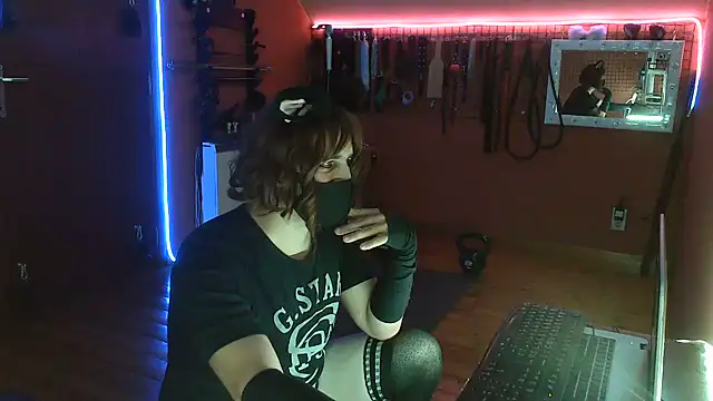 Snapshot of Ginny-the-bdsm-nympho chatting on 06-07-26, 05:49 Ginny-the-bdsm-nympho online show from 06-07-26, 05:49