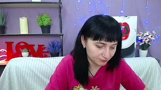 Snapshot of NinaFlawlees chatting on 03-15-25, 10:00 NinaFlawlees online show from 03-15-25, 10:00