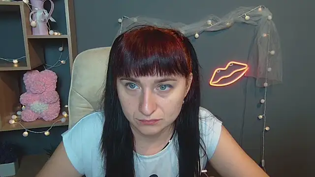 Snapshot of NinaFlawlees chatting on 09-18-25, 12:07 NinaFlawlees online show from 09-18-25, 12:07