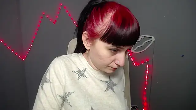 NinaFlawlees online show from 03-26-26, 06:41